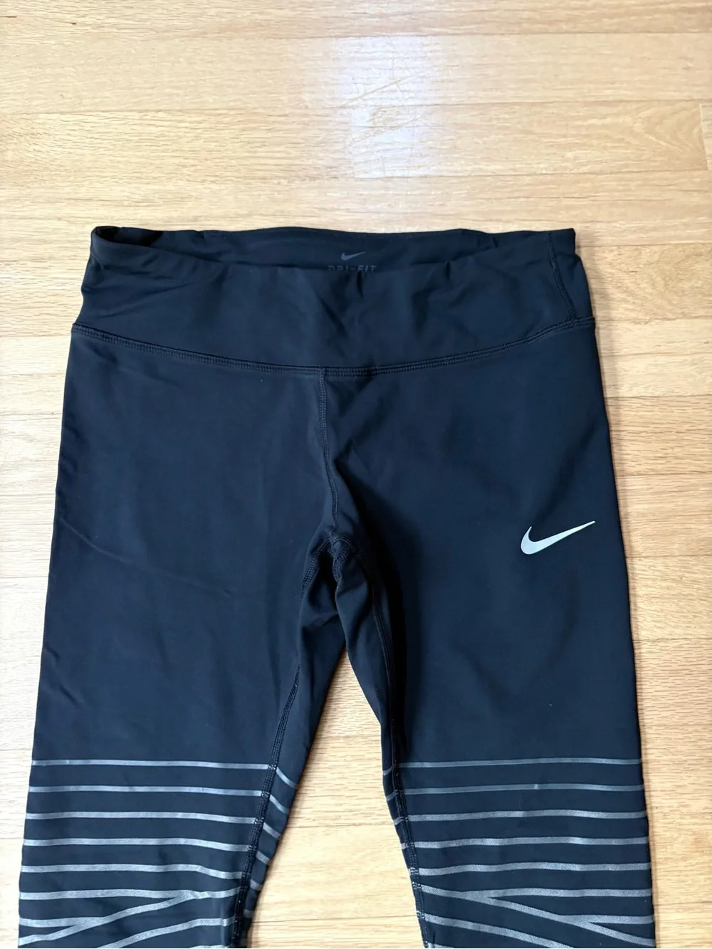 Nike Dri-Fit Black Leggings Size Medium in Excellent Condition